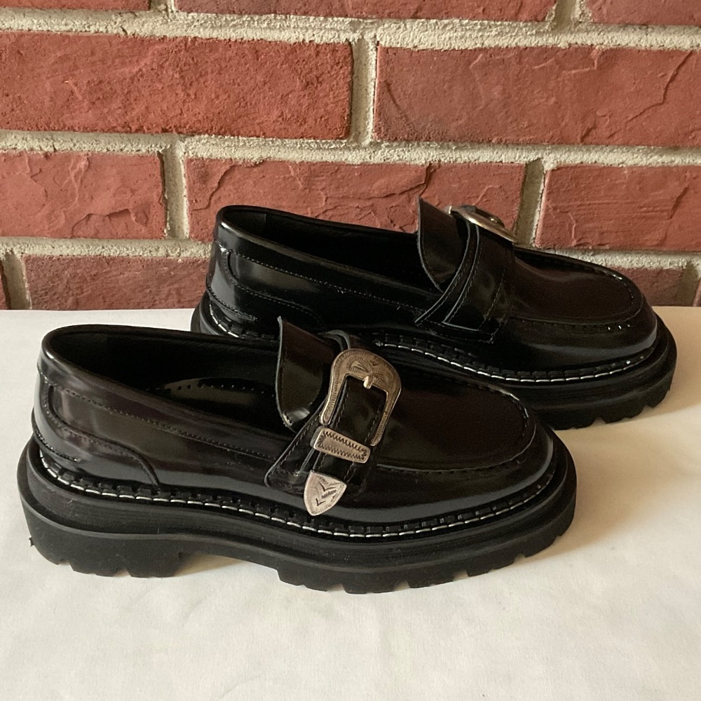 NEW Sandro  Chunky Black Glossed Leather Buckle Loafers Size EU 38 US 7.5